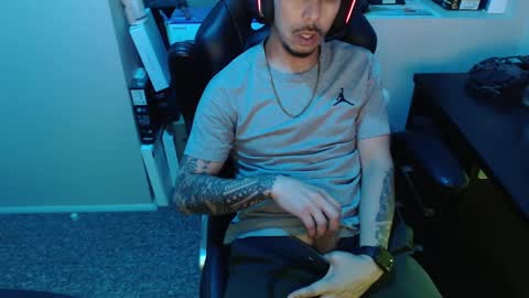 Snapshot of gefeeer chatting on 09/20/25, 07:53 gefeeer online show from 09/20/25, 07:53