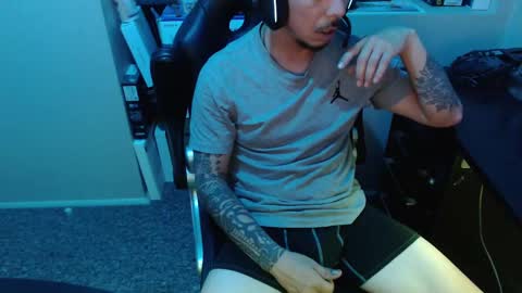 Snapshot of gefeeer chatting on 09/22/25, 02:46 gefeeer online show from 09/22/25, 02:46