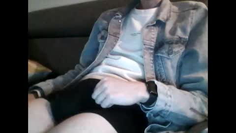 geil123569551 online show from 11/19/25, 05:46