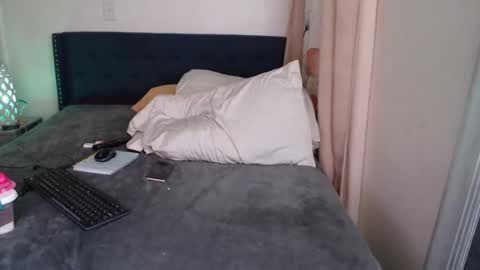 The Empress online show from 12/18/24, 11:02