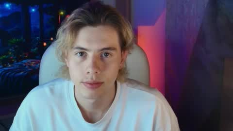 Snapshot of gemdominus chatting on 11/03/25, 01:19 Gem Dominus online show from 11/03/25, 01:19