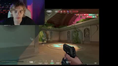 Snapshot of gemdominus chatting on 11/04/25, 01:27 Gem Dominus online show from 11/04/25, 01:27