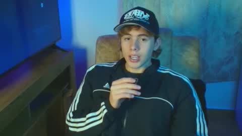 Snapshot of gemdominus chatting on 02/11/26, 02:16 Gem Dominus online show from 02/11/26, 02:16