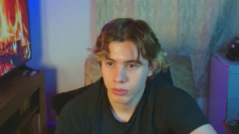 Snapshot of gemdominus chatting on 02/20/26, 12:40 Gem Dominus online show from 02/20/26, 12:40