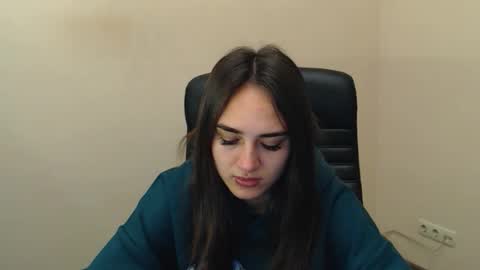 Gemma online show from 10/09/25, 06:11