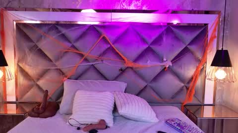 Maria  online show from 10/20/25, 03:07