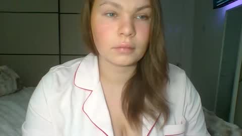 Snapshot of gemmarmalade chatting on 05/15/26, 07:15 GEMMARMALADE online show from 05/15/26, 07:15