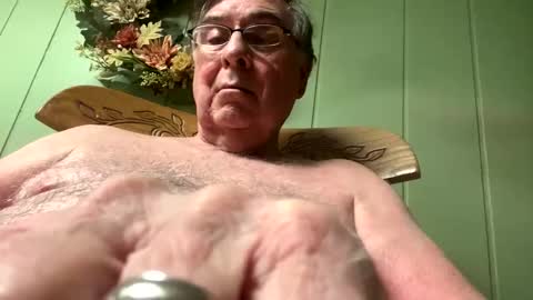 Snapshot of geneox chatting on 12/28/24, 07:22 GeneOx online show from 12/28/24, 07:22