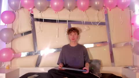 Genesis online show from 11/01/25, 08:11