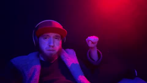 genitalwars online show from 11/24/25, 07:41