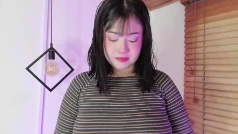 Snapshot of gennesis_love chatting on 11/24/25, 02:55 Sofia online show from 11/24/25, 02:55