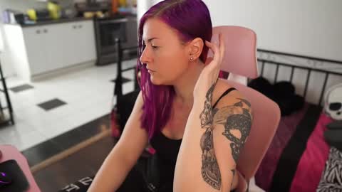 Genny Rock   and  online show from 02/17/25, 03:20