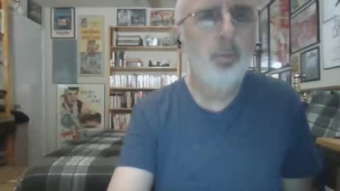Snapshot of gentcallr chatting on 05/03/26, 11:27 Steve online show from 05/03/26, 11:27