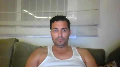 Snapshot of genteldevil chatting on 10/23/25, 10:19 genteldevil online show from 10/23/25, 10:19