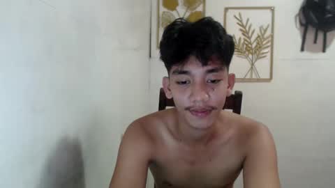 Snapshot of gentlemanlustx chatting on 09/27/25, 02:27 Rayl online show from 09/27/25, 02:27