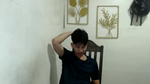 Snapshot of gentlemanlustx chatting on 09/27/25, 02:33 Rayl online show from 09/27/25, 02:33