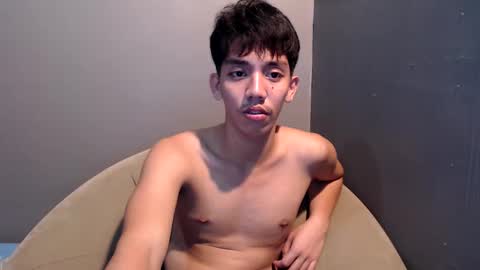Snapshot of gentlemanlustx chatting on 05/02/26, 06:13 Rayl online show from 05/02/26, 06:13