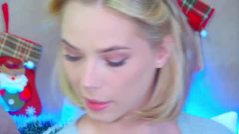 GentleRossi online show from 12/17/25, 01:39