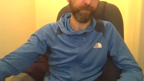 Snapshot of geon2xx chatting on 12/24/24, 10:39 Geon online show from 12/24/24, 10:39