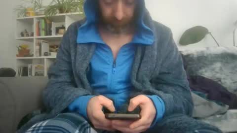 Snapshot of geon2xx chatting on 09/09/25, 08:36 Geon online show from 09/09/25, 08:36