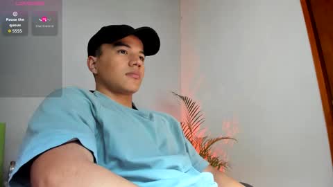 Snapshot of george_cams1 chatting on 01/11/26, 04:56 Jorge online show from 01/11/26, 04:56