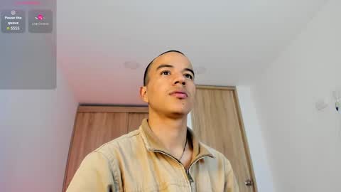 Snapshot of george_cams1 chatting on 05/03/26, 10:05 Jorge online show from 05/03/26, 10:05