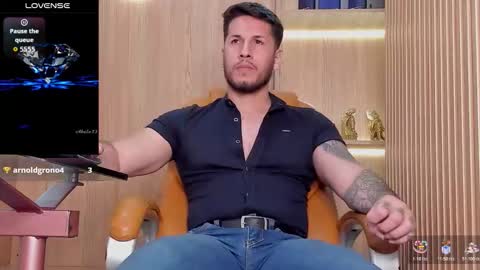 George online show from 11/08/25, 09:46