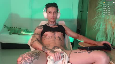 Snapshot of george_prince2 chatting on 12/08/24, 02:39 independent model online show from 12/08/24, 02:39