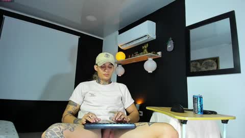 Snapshot of george_prince2 chatting on 01/06/25, 06:47 independent model online show from 01/06/25, 06:47