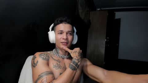 Snapshot of george_prince2 chatting on 01/12/25, 08:25 independent model online show from 01/12/25, 08:25