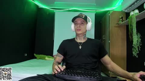 Snapshot of george_prince2 chatting on 01/27/25, 03:47 independent model online show from 01/27/25, 03:47