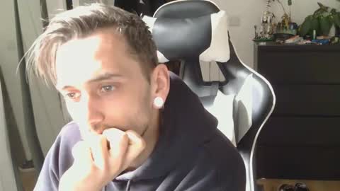 georgek0011 online show from 04/04/26, 05:10