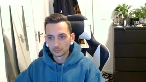georgek0011 online show from 06/15/26, 08:33