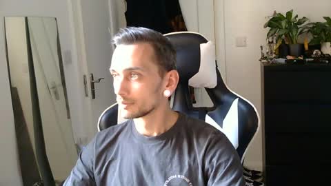 georgek0011 online show from 06/19/26, 06:45