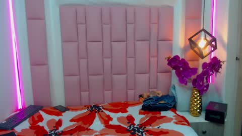 GEORGE online show from 12/22/24, 01:34