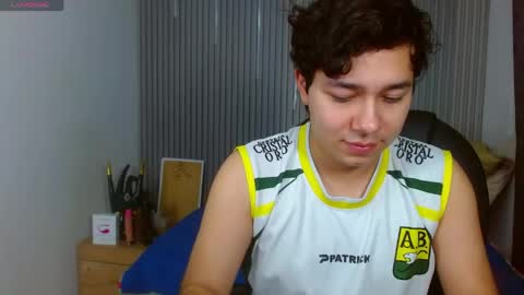 Snapshot of georgesmith_1 chatting on 06/10/26, 03:39 GEORGE online show from 06/10/26, 03:39