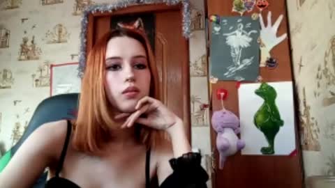 Ellie online show from 04/17/26, 02:53