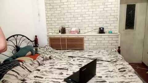 Ellie online show from 04/23/26, 03:47