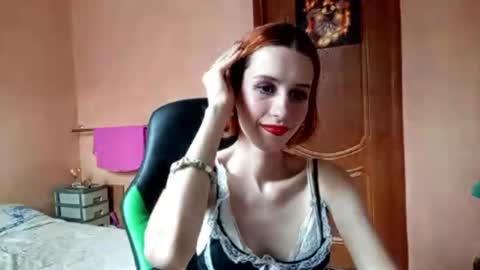 Snapshot of georgianahaeussler chatting on 06/16/26, 03:36 Ellie online show from 06/16/26, 03:36