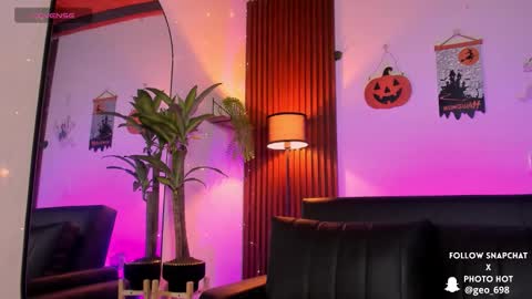 Georgina Caruso online show from 10/23/25, 05:07