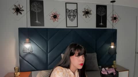 Snapshot of georgina_sensuelle chatting on 05/15/26, 10:55 Georgina online show from 05/15/26, 10:55
