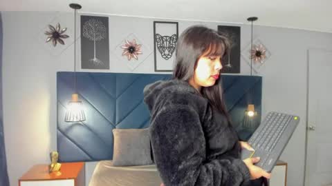Snapshot of georgina_sensuelle chatting on 07/31/26, 10:47 Georgina online show from 07/31/26, 10:47