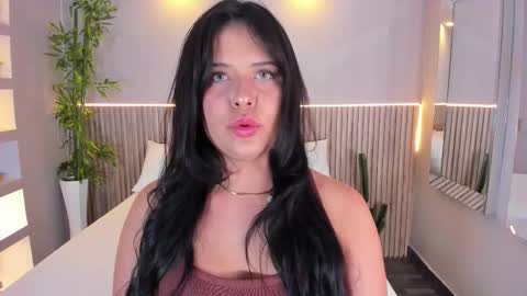 GeorginaReyes  online show from 12/02/25, 10:49
