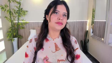 GeorginaReyes  online show from 06/04/26, 10:38