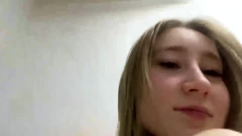 Sofie online show from 11/13/25, 07:57