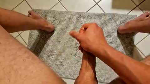 Snapshot of gerdick1 chatting on 09/23/25, 04:32 gerdick1 online show from 09/23/25, 04:32