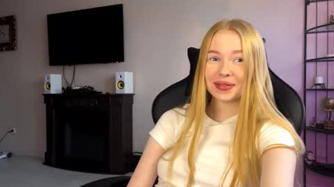 Amelia online show from 11/03/25, 04:25