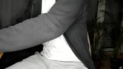 germanmike1997 online show from 01/10/25, 04:41