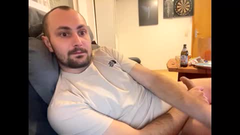 Snapshot of germanpaul11 chatting on 11/19/25, 01:05 Paul online show from 11/19/25, 01:05