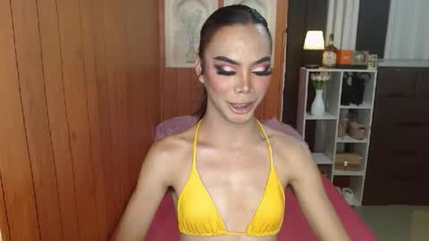 Sidneymorens online show from 10/24/25, 01:46